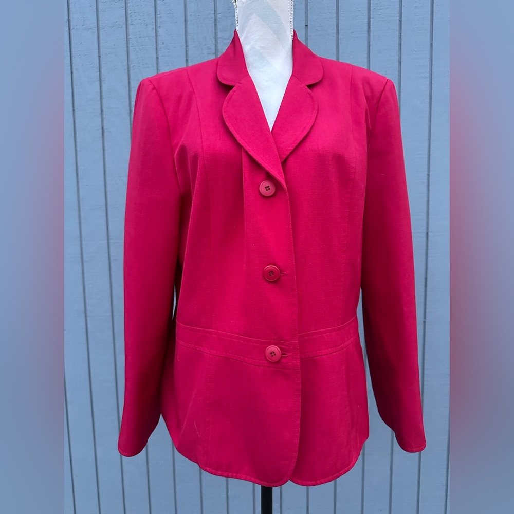 Augusto Collection Fitted Red Jacket - Picture 3 of 13